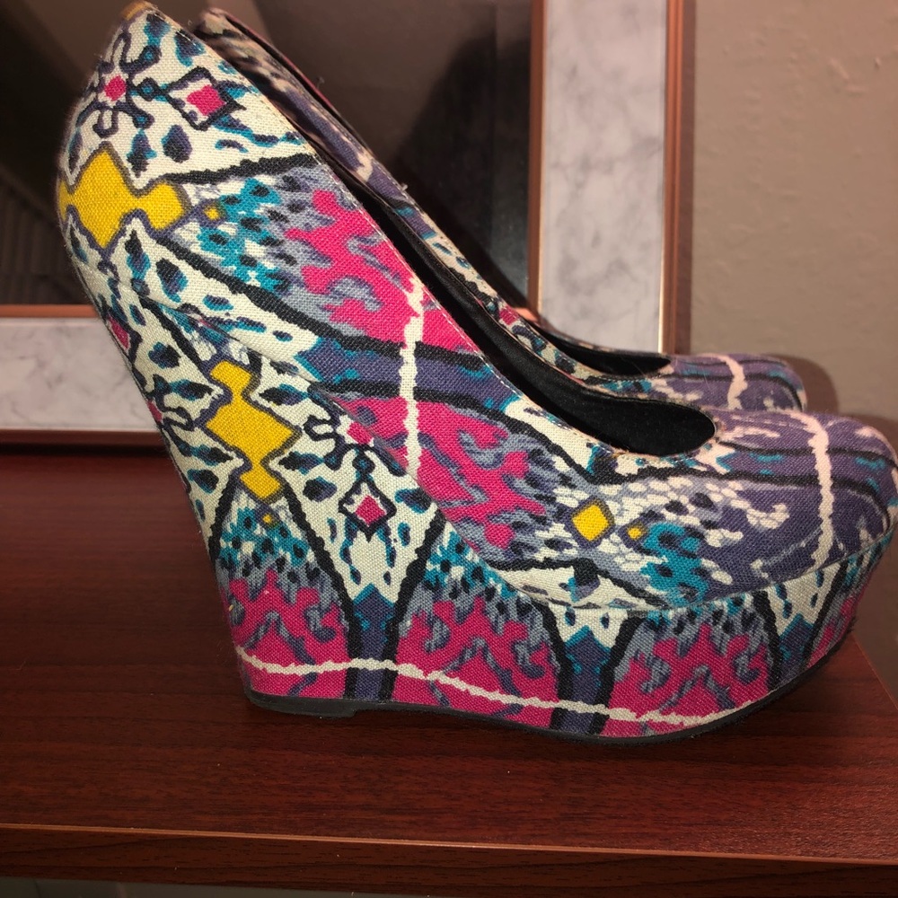 Steve Madden wedges